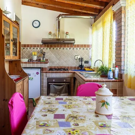 Casina Del Glicine Holiday home Massa (Tuscany)