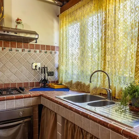 Casina Del Glicine