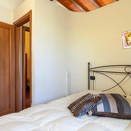 Holiday home Casina Del Glicine