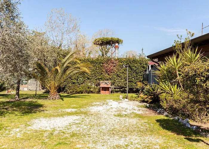 Casina Del Glicine * マッサ