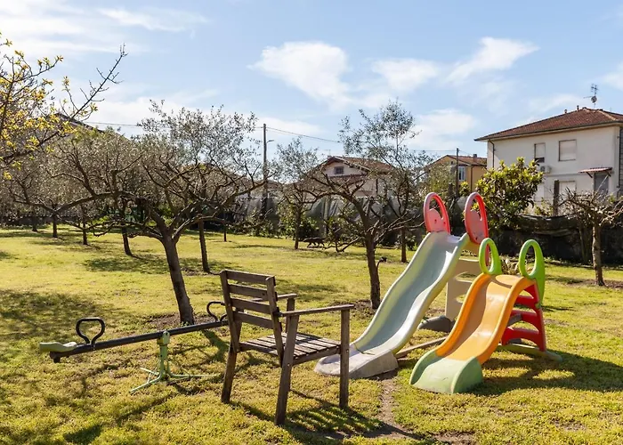 Casina Del Glicine マッサ